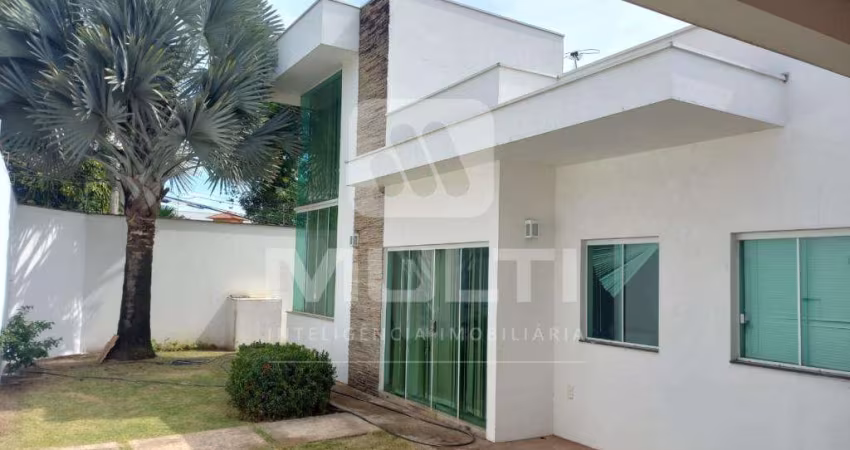 Casa comercial à venda na Cidade Jardim, Uberlândia 