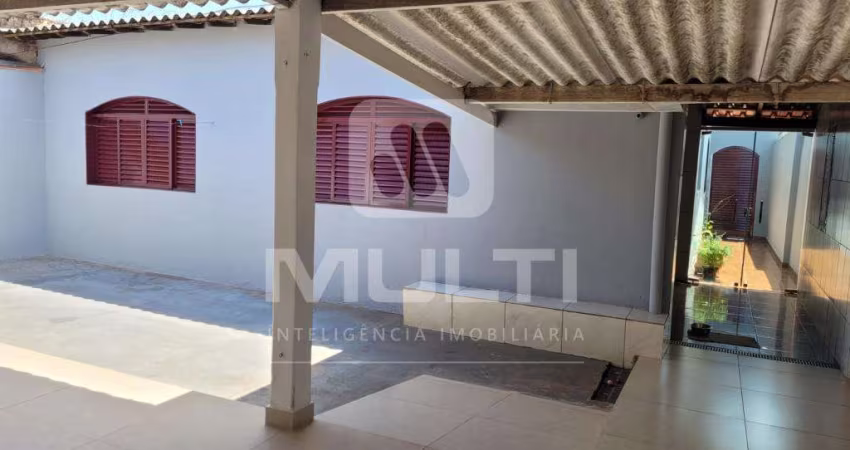 Casa com 3 quartos à venda no Custódio Pereira, Uberlândia 