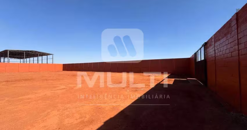 Terreno comercial à venda no Loteamento Centro Empresarial Leste III, Uberlândia 