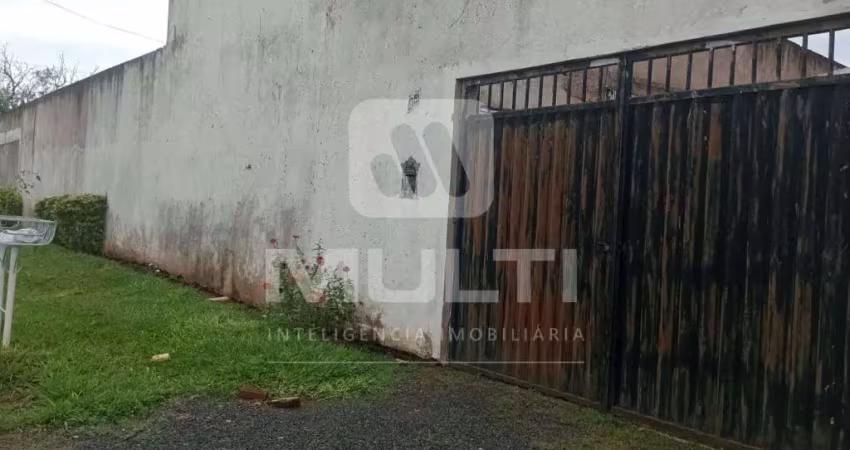 Casa comercial à venda no Jardim Karaíba, Uberlândia 