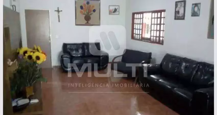Chácara / sítio com 4 quartos à venda no Jockey Camping, Uberlândia 