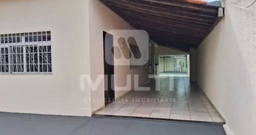 Casa com 4 quartos à venda no Santa Mônica, Uberlândia 