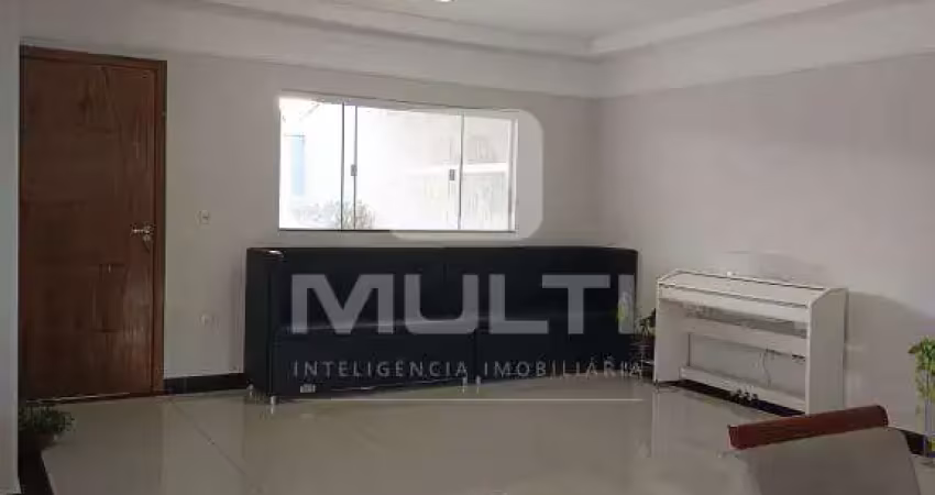 Casa em condomínio fechado com 3 quartos à venda no Jardim Holanda, Uberlândia 