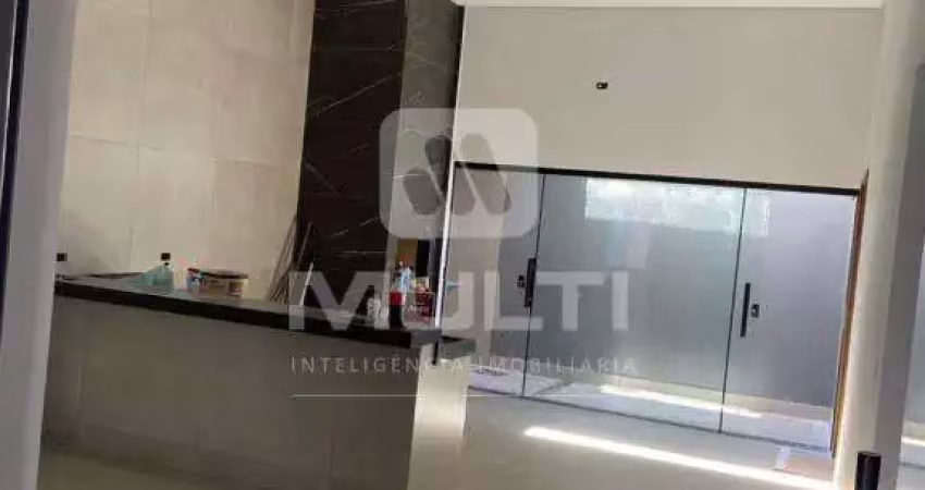 Casa com 3 quartos à venda no Jardim Califórnia, Uberlândia 