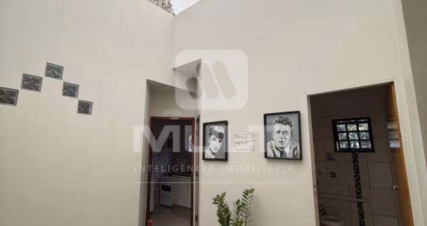 Casa comercial para alugar no Umuarama, Uberlândia 
