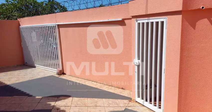 Casa com 3 quartos para alugar na Cidade Jardim, Uberlândia 