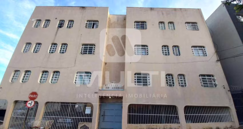 Apartamento com 3 quartos para alugar na Nossa Senhora Aparecida, Uberlândia 