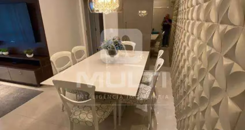 Apartamento com 3 quartos à venda no Centro, Uberlândia 