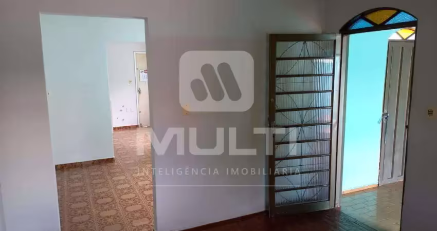 Casa com 3 quartos à venda no Santa Mônica, Uberlândia 