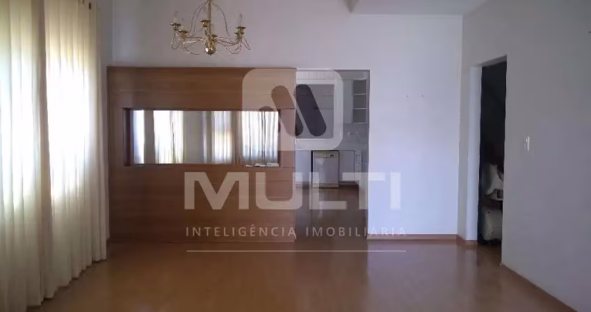 Casa em condomínio fechado com 4 quartos para alugar no Jardins Roma, Uberlândia 