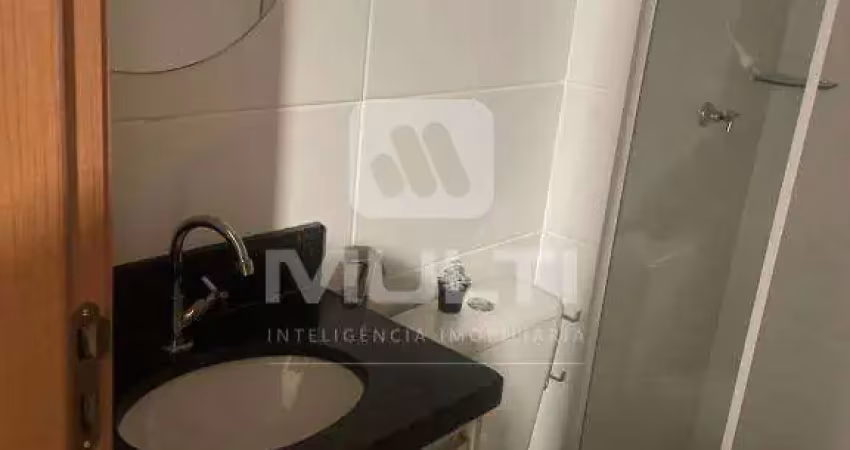 Apartamento com 2 quartos para alugar no Presidente Roosevelt, Uberlândia 