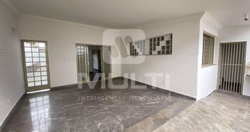 Casa com 3 quartos à venda no Osvaldo Rezende, Uberlândia 