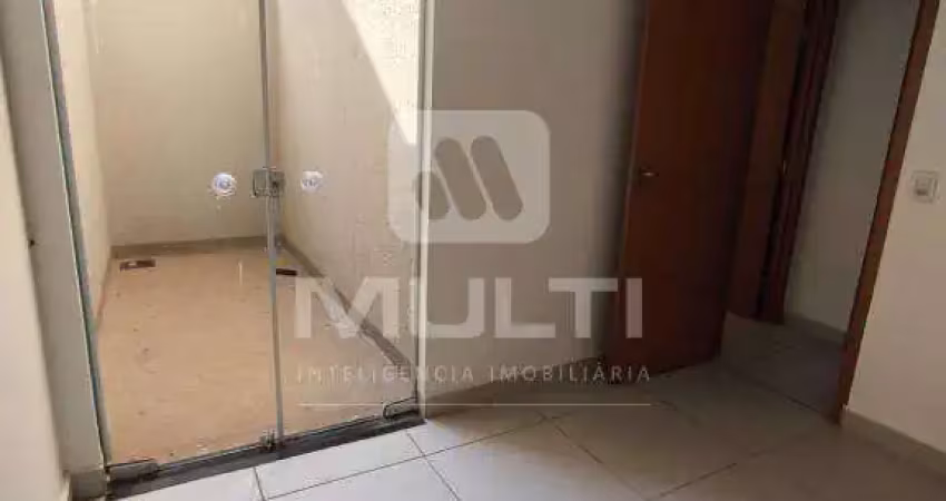 Apartamento com 2 quartos para alugar no Portal do Vale, Uberlândia 