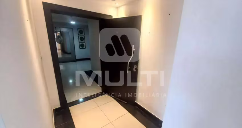 Apartamento com 4 quartos para alugar no Centro, Uberlândia 