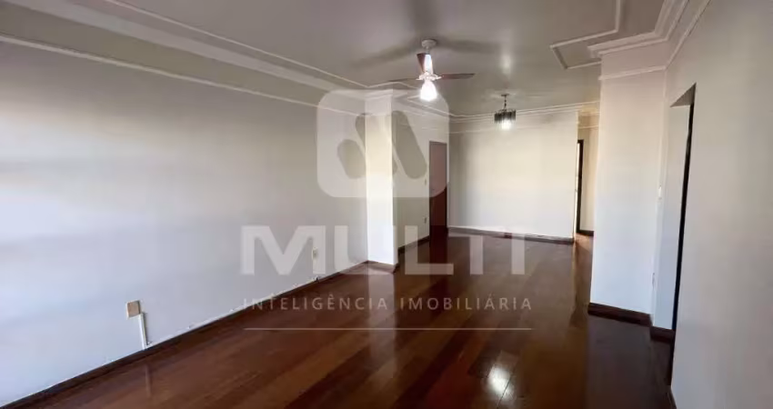 Apartamento com 3 quartos para alugar no Brasil, Uberlândia 
