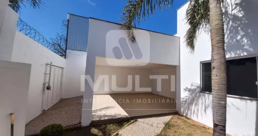 Casa com 3 quartos para alugar no Jardim América II, Uberlândia 
