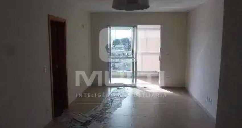 Apartamento com 3 quartos para alugar no Copacabana, Uberlândia 