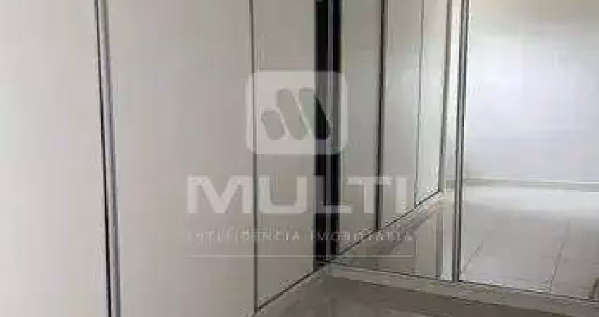 Casa em condomínio fechado com 4 quartos para alugar no Aclimação, Uberlândia 