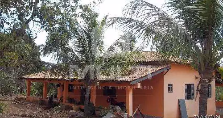 Chácara / sítio com 3 quartos para alugar no Jockey Camping, Uberlândia 