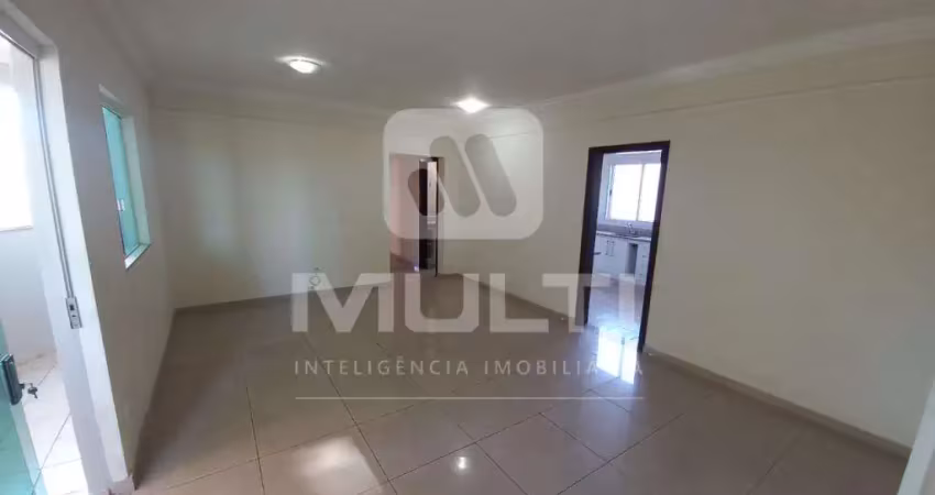 Apartamento com 3 quartos para alugar no Santa Maria, Uberlândia 