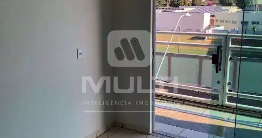 Apartamento com 2 quartos para alugar no Tubalina, Uberlândia 