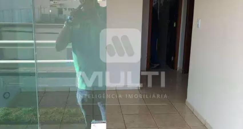 Apartamento com 2 quartos para alugar no Tubalina, Uberlândia 