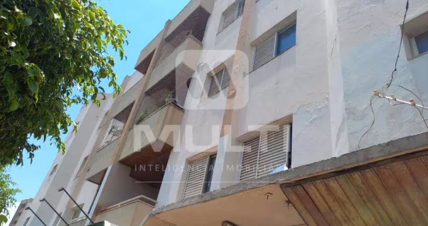 Apartamento com 3 quartos para alugar no Centro, Uberlândia 