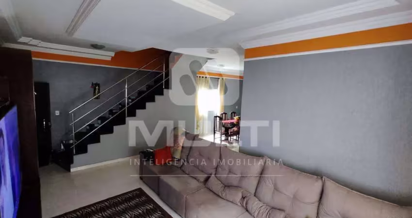 Casa com 5 quartos à venda no Centro, Uberlândia 