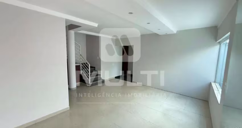Casa com 3 quartos à venda no Santa Mônica, Uberlândia 