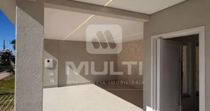 Casa em condomínio fechado com 3 quartos à venda no Shopping Park, Uberlândia 