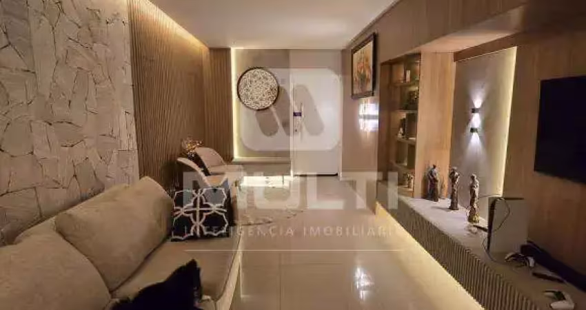 Apartamento com 3 quartos à venda no Morada da Colina, Uberlândia 