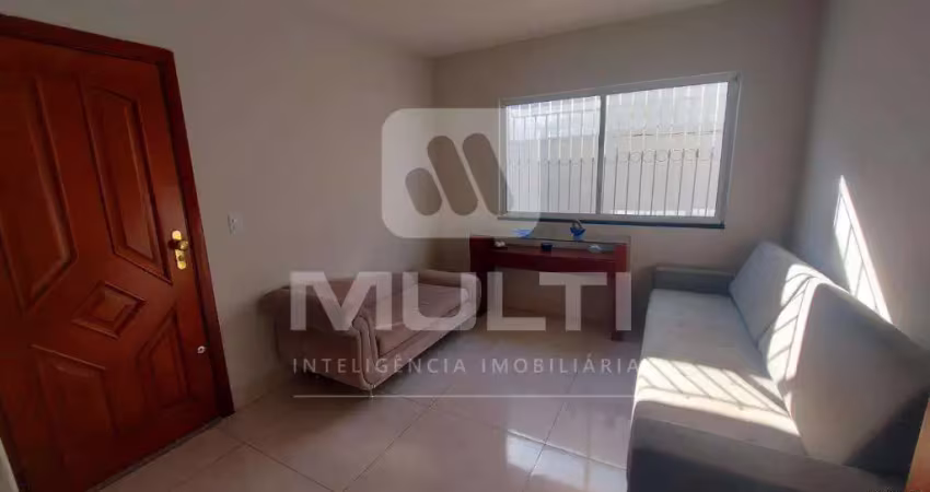 Casa com 3 quartos à venda no Presidente Roosevelt, Uberlândia 