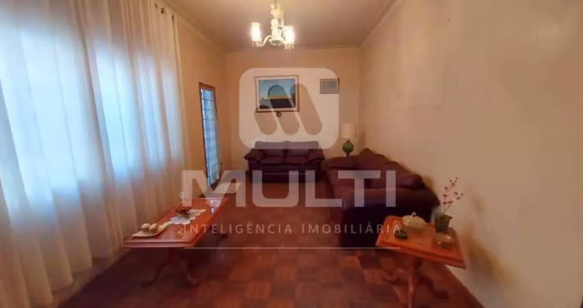 Casa com 7 quartos à venda no Centro, Uberlândia 