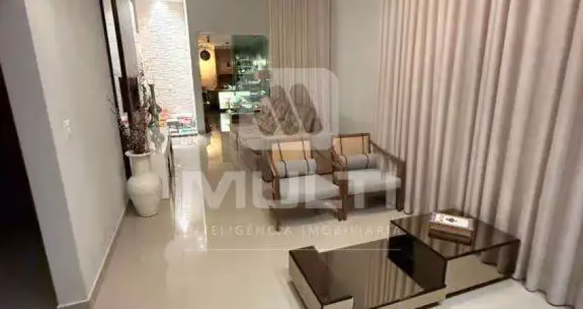 Casa com 3 quartos à venda no Alto Umuarama, Uberlândia 