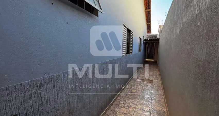 Casa com 4 quartos à venda no Planalto, Uberlândia 