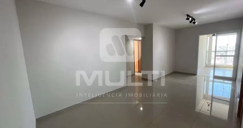 Apartamento com 3 quartos para alugar no Centro, Uberlândia 