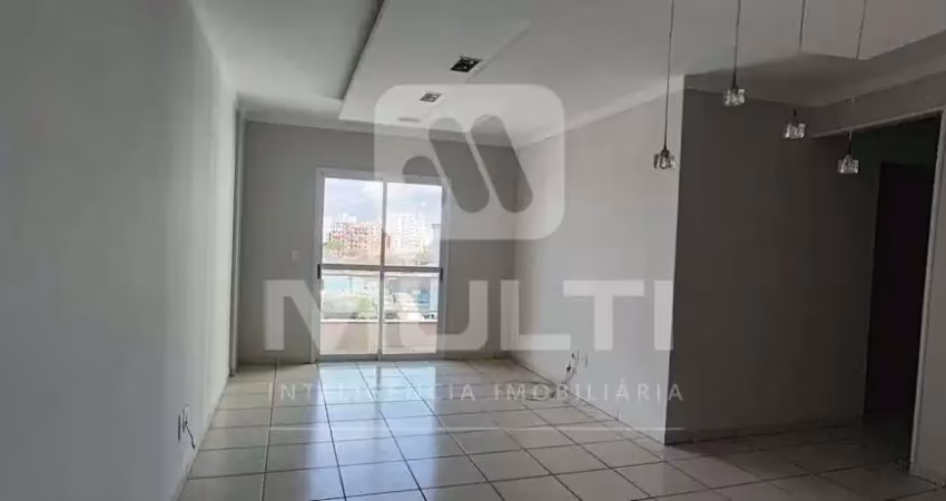 Apartamento com 3 quartos para alugar em Saraiva, Uberlândia 