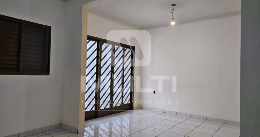 Casa comercial para alugar no Altamira, Uberlândia 