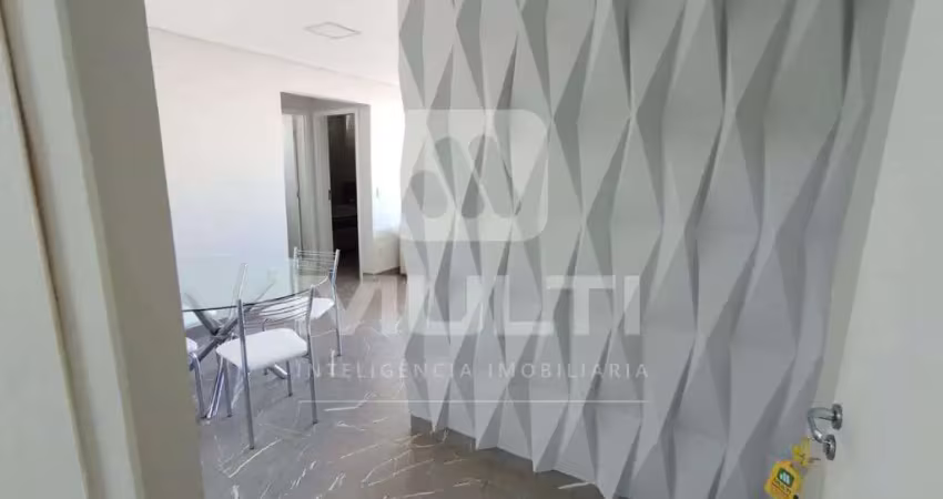 Apartamento com 2 quartos para alugar no Umuarama, Uberlândia 
