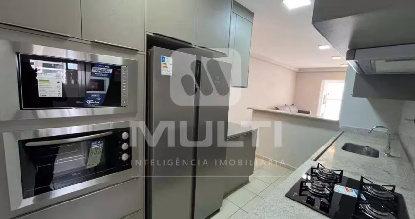 Apartamento com 3 quartos para alugar no Jardim Karaíba, Uberlândia 