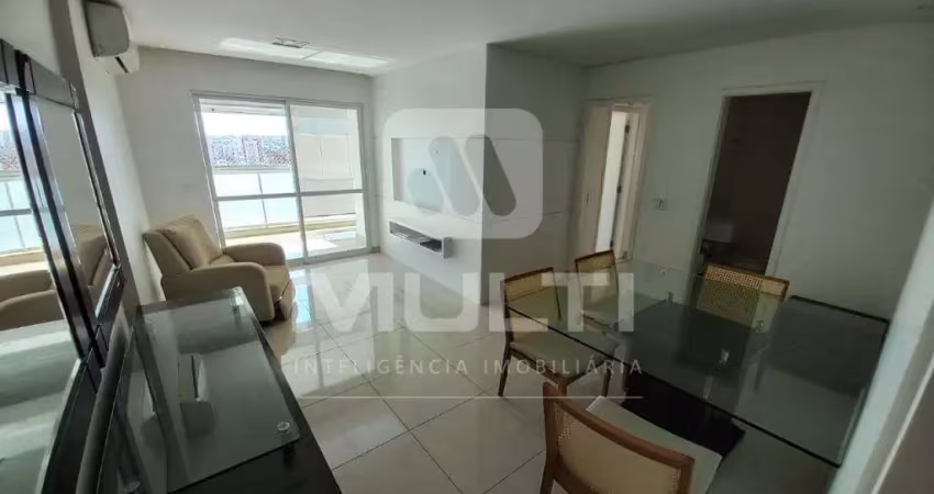 Apartamento com 3 quartos para alugar no Centro, Uberlândia 