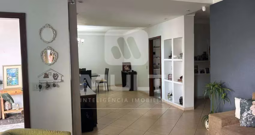 Casa com 3 quartos à venda no Vigilato Pereira, Uberlândia 