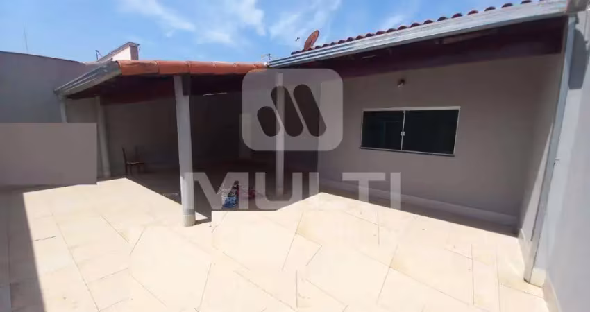 Casa com 3 quartos para alugar na Cidade Jardim, Uberlândia 