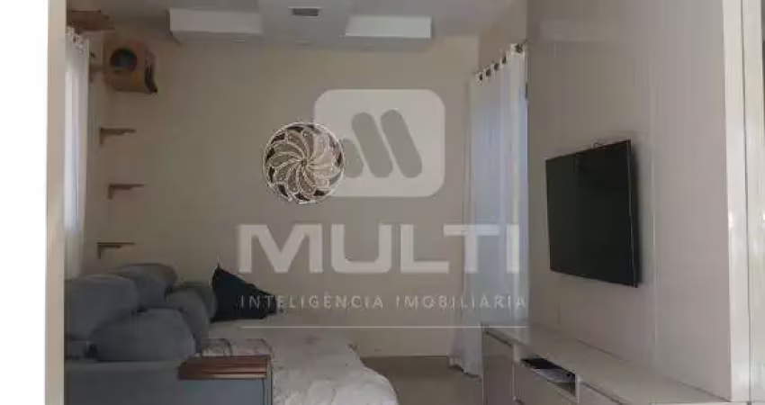Casa em condomínio fechado com 3 quartos à venda no Umuarama, Uberlândia 