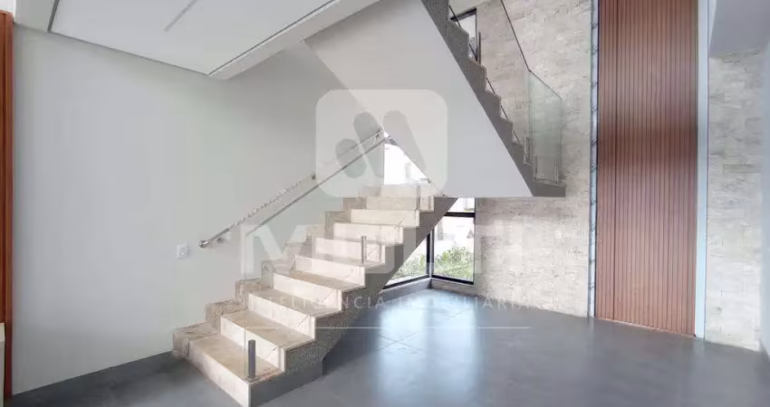 Casa em condomínio fechado com 3 quartos para alugar no Aclimação, Uberlândia 