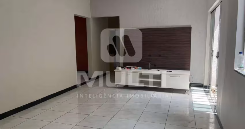 Casa com 3 quartos à venda no Custódio Pereira, Uberlândia 