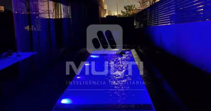 Casa em condomínio fechado com 4 quartos para alugar no Alphaville, Uberlândia 