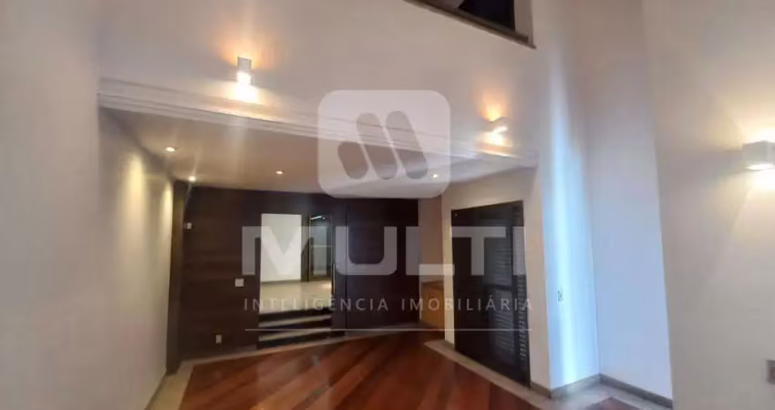 Casa comercial à venda no Fundinho, Uberlândia 