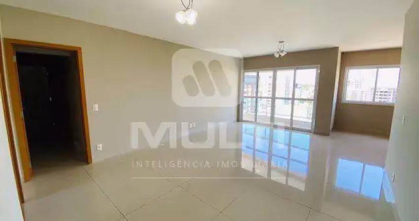Apartamento com 3 quartos para alugar no Copacabana, Uberlândia 