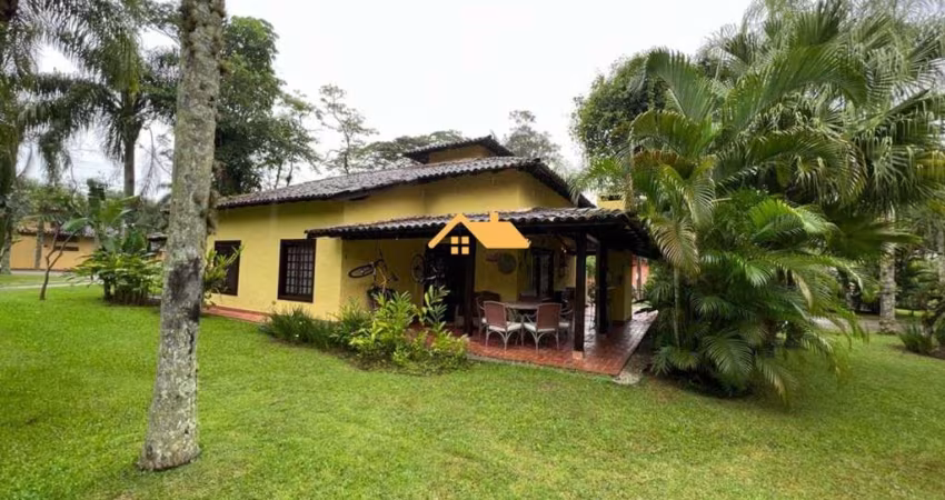 CASA EM CONDOMÍNIO NA PRAIA DE CAMBURIZINHO